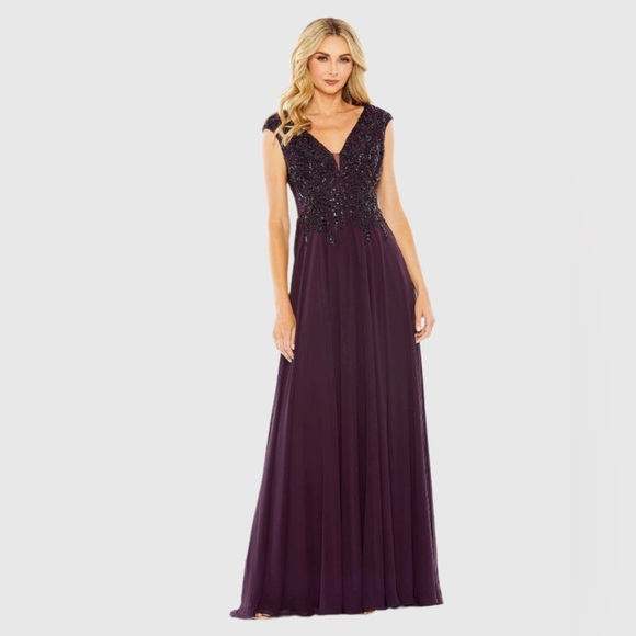 Call-Outs Mac Duggal 20264 Purple Applique Cap Sleeve Bodice Flowy Gown, size 6 - Picture 1 of 8